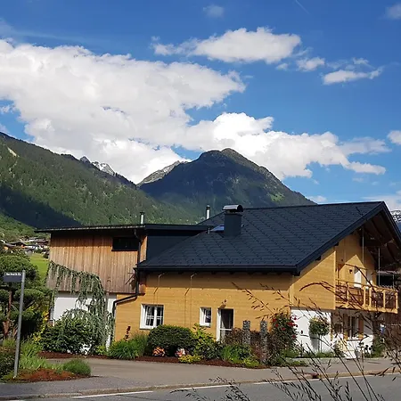 Haus Idili *